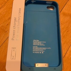iPhone 4 Charging Case